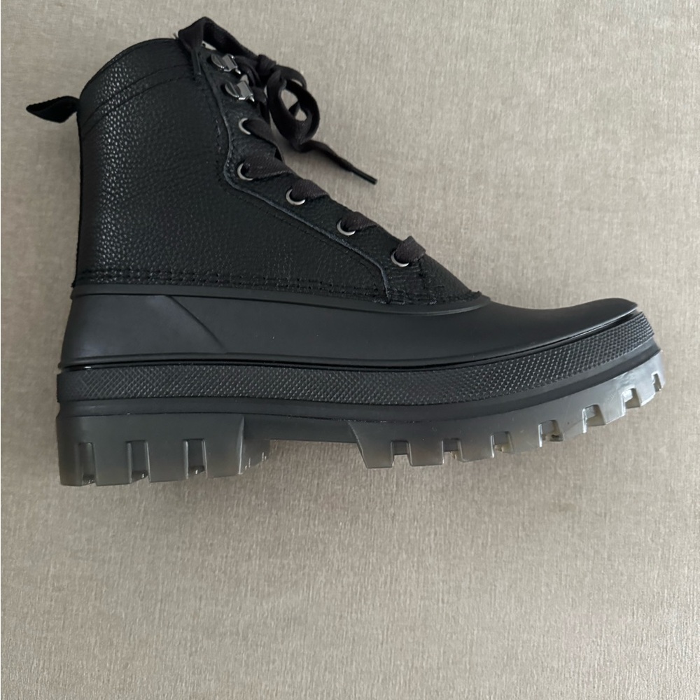 Karl Lagerfeld Men’s Mid Height Winter Performance Boot